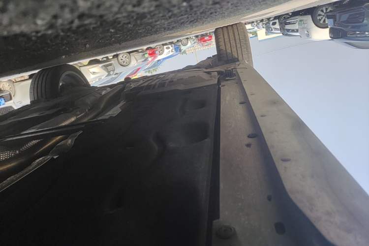Used BMW X1 2023 xDrive25Li M Sport Package Right Side Sill