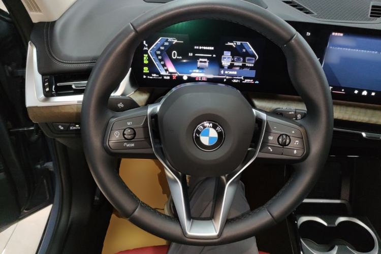 Used BMW X1 2023 xDrive25Li X Design Package Steering Wheel