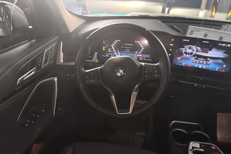 Used BMW X1 2023 sDrive25Li X Design Package Steering Wheel