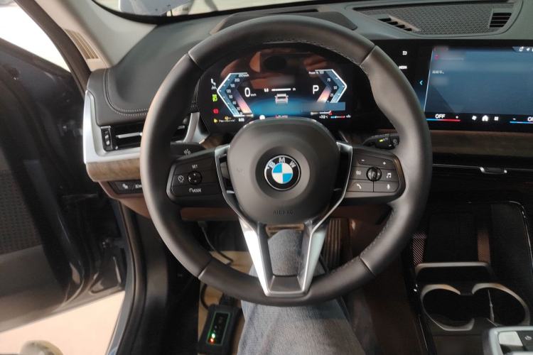 Used BMW X1 2023 xDrive25Li X Design Package Steering Wheel