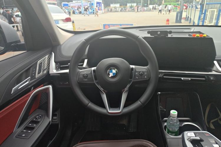 Used BMW X1 2023 sDrive25Li X Design Package Steering Wheel