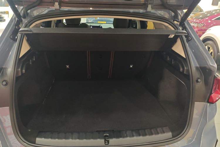 Used BMW X1 2023 sDrive25Li X Design Package Trunk
