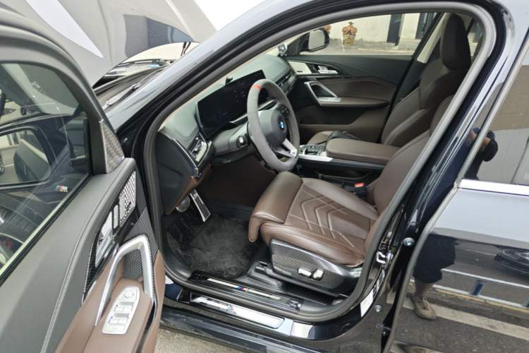 Used BMW X1 2023 sDrive25Li X Design Package Driver Seat