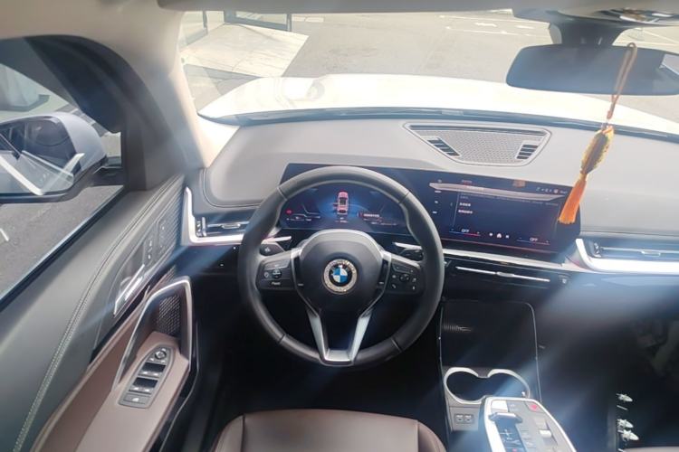 Used BMW X1 2023 sDrive20Li X Design Package Steering Wheel
