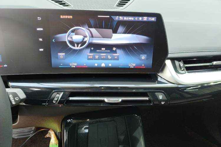 Used BMW X1 2023 sDrive25Li X Design Package Audio And AC Panel