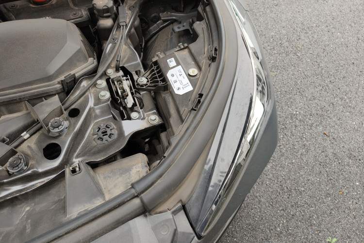 Used BMW X1 2023 sDrive25Li X Design Package Engine Bay Left