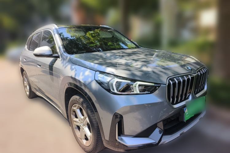 Used BMW X1 2023 sDrive20Li X Design Package Front Right 45 Deg