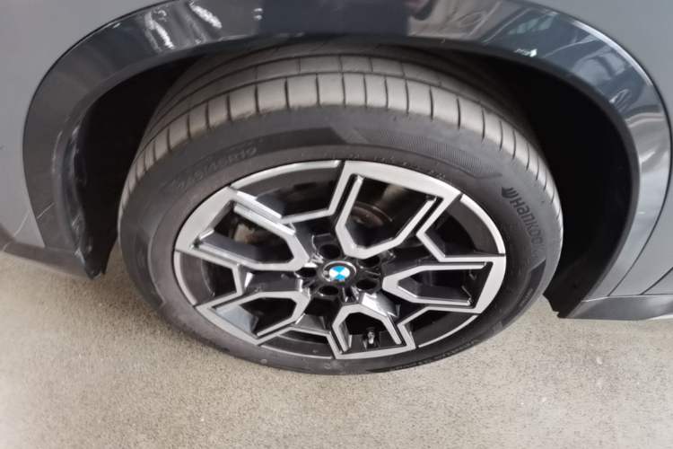 Used BMW X1 2023 sDrive25Li X Design Package Left Front Wheel Hub