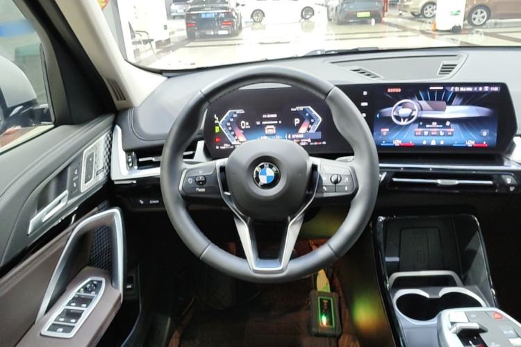 Used BMW X1 2023 sDrive25Li X Design Package Steering Wheel