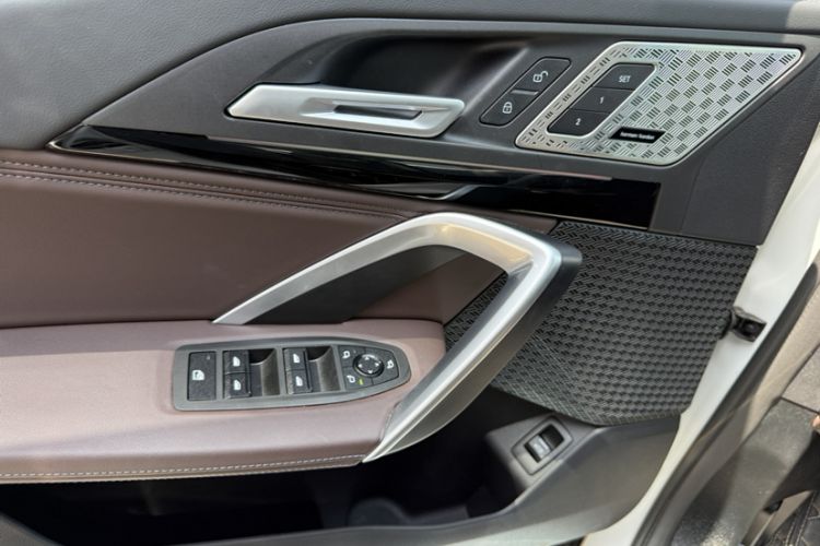 Used BMW X1 2023 sDrive25Li X Design Package Audio And AC Panel