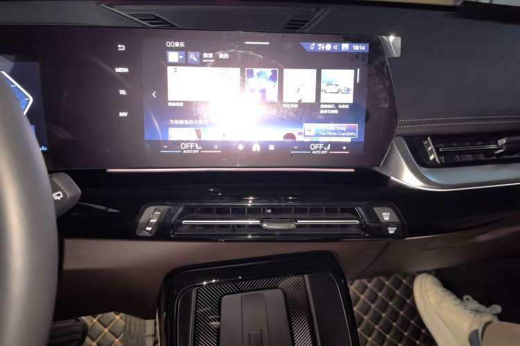 Used BMW X1 2023 sDrive25Li X Design Package Audio And AC Panel