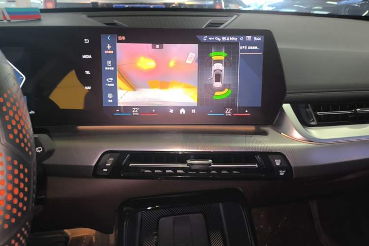 Used BMW X1 2023 sDrive25Li M Sport Package Audio And AC Panel