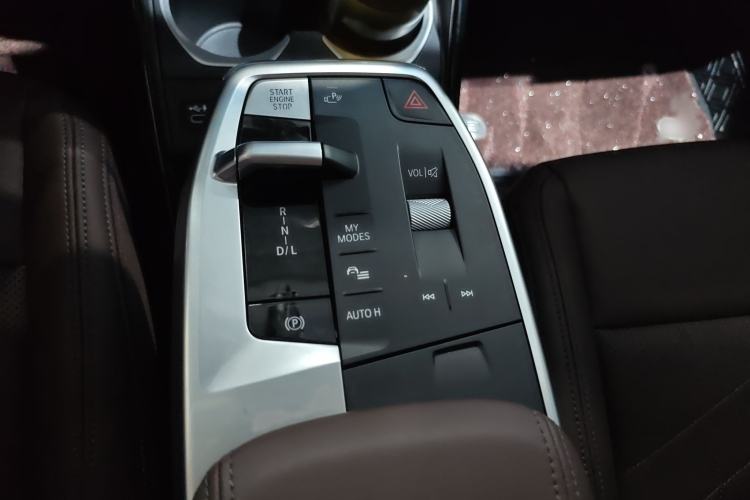 Used BMW X1 2023 sDrive25Li X Design Package Audio And AC Panel