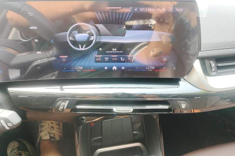 Used BMW X1 2023 sDrive25Li X Design Package Audio And AC Panel