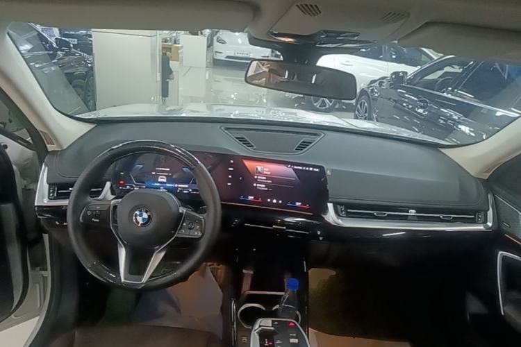 Used BMW X1 2023 sDrive25Li X Design Package Center Console