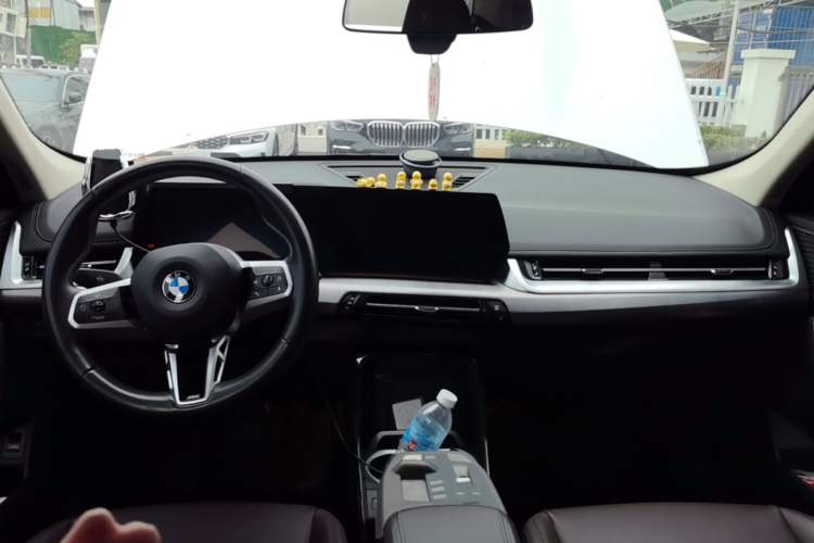 Used BMW X1 2023 sDrive25Li M Sport Package Center Console