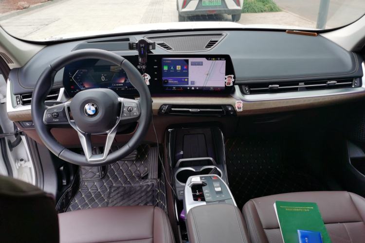 Used BMW X1 2023 xDrive25Li X Design Package Center Console