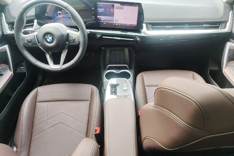 Used BMW X1 2023 sDrive25Li X Design Package Center Console