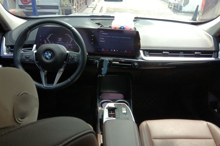 Used BMW X1 2023 sDrive20Li X Design Package Center Console