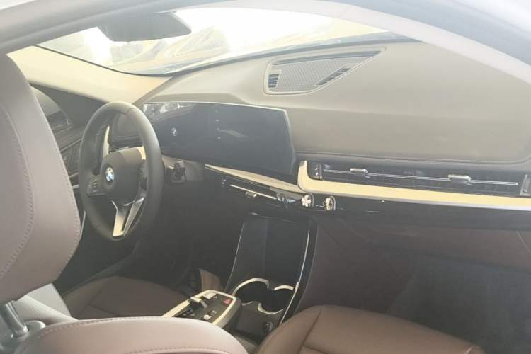 Used BMW X1 2023 sDrive20Li X Design Package Center Console