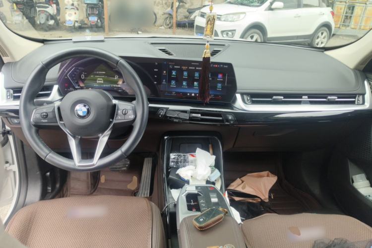 Used BMW X1 2023 sDrive25Li X Design Package Center Console