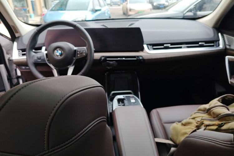 Used BMW X1 2023 xDrive25Li X Design Package Center Console