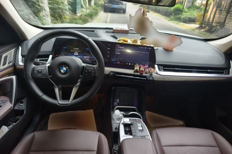 Used BMW X1 2023 xDrive25Li X Design Package Center Console