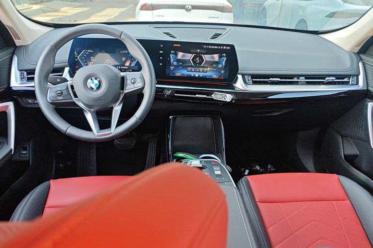Used BMW X1 2023 sDrive20Li X Design Package Center Console