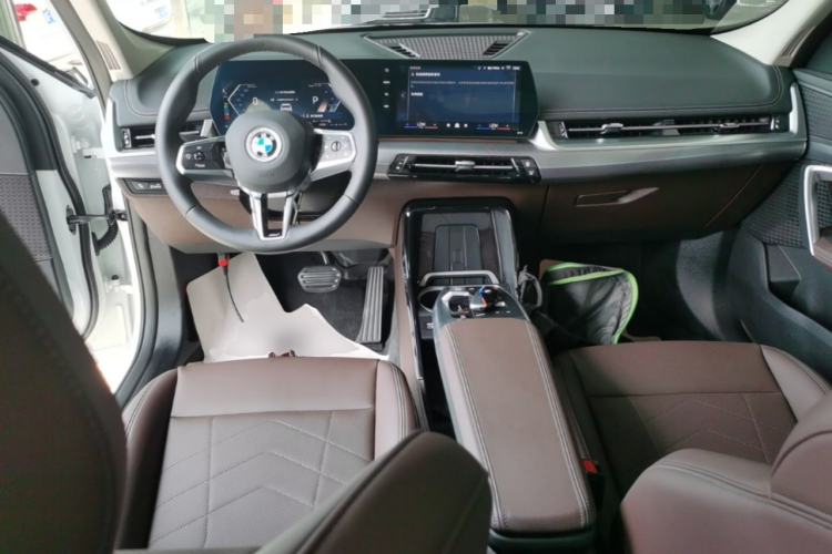 Used BMW X1 2023 sDrive25Li M Sport Package Center Console