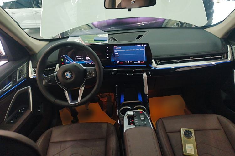 Used BMW X1 2023 sDrive25Li X Design Package Center Console