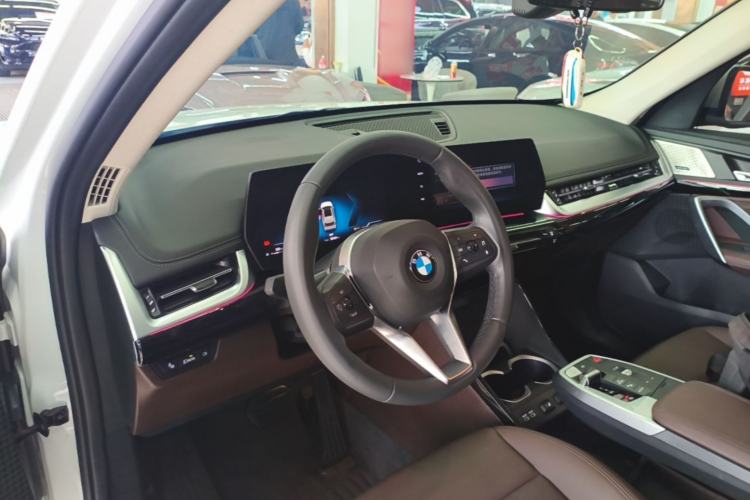 Used BMW X1 2023 sDrive25Li X Design Package Center Console