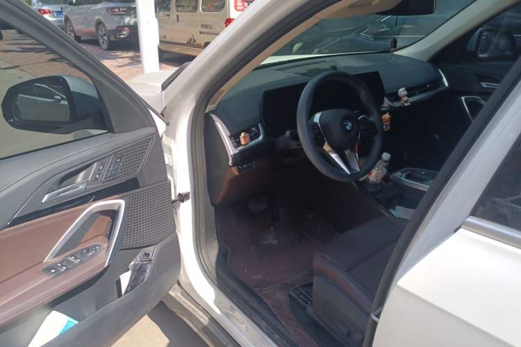 Used BMW X1 2023 sDrive20Li X Design Package Driver Seat