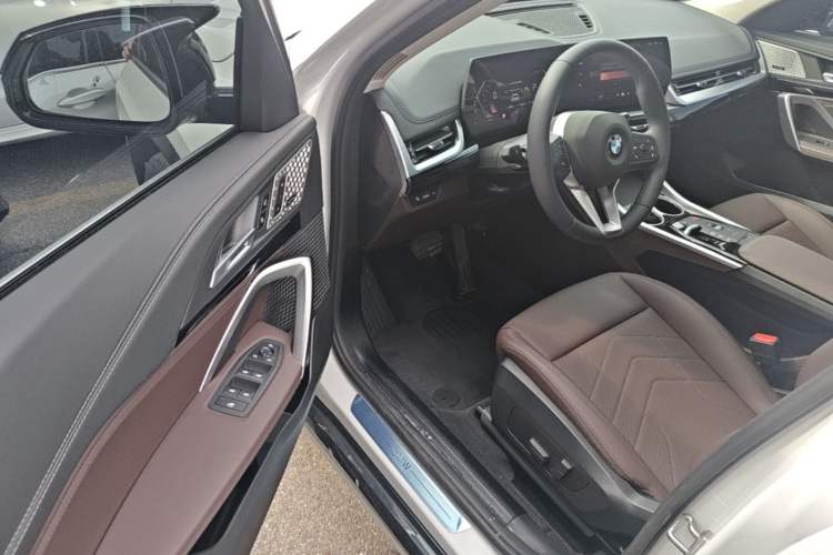 Used BMW X1 2023 sDrive25Li X Design Package Driver Seat