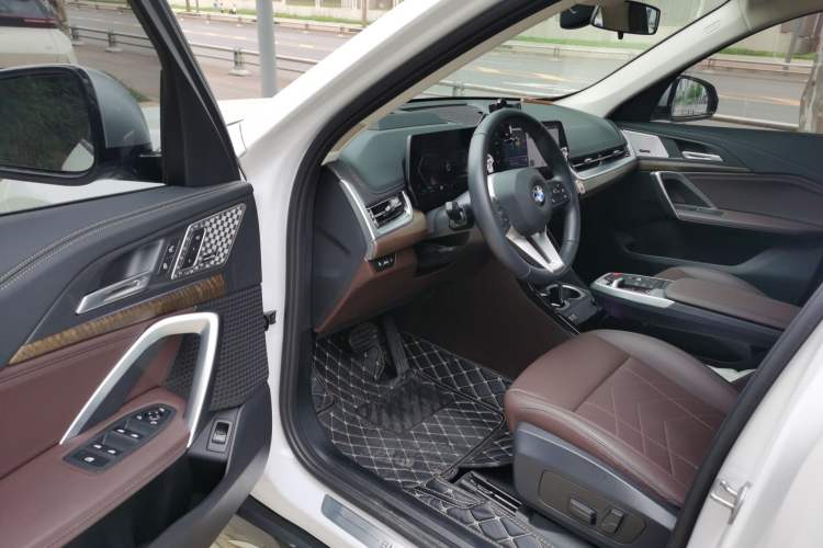 Used BMW X1 2023 xDrive25Li X Design Package Driver Seat