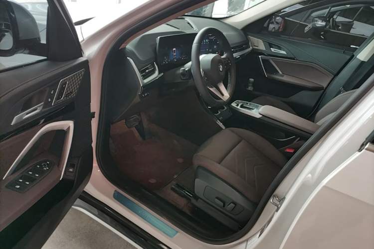 Used BMW X1 2023 sDrive25Li X Design Package Driver Seat