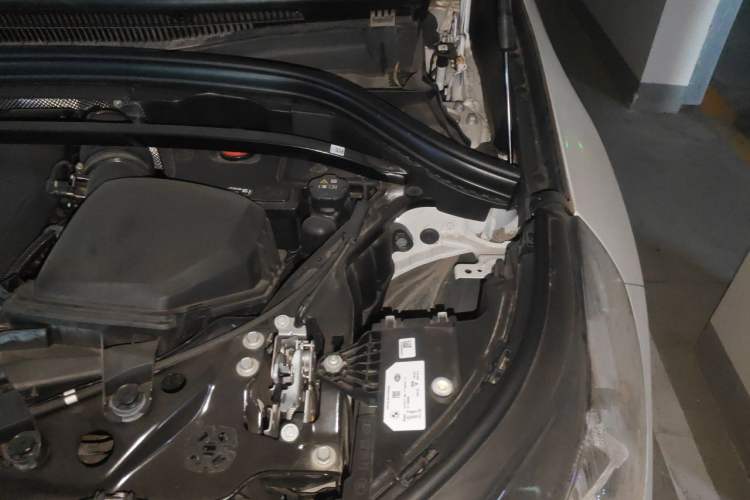 Used BMW X1 2023 sDrive20Li X Design Package Engine Bay Left