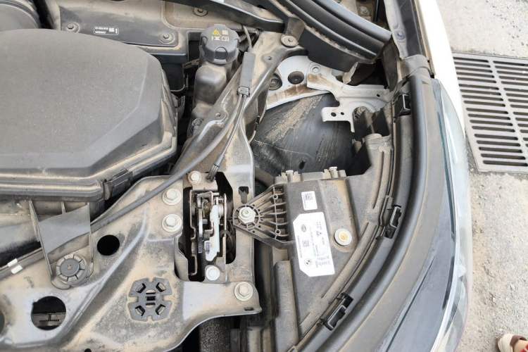 Used BMW X1 2023 xDrive25Li X Design Package Engine Bay Left