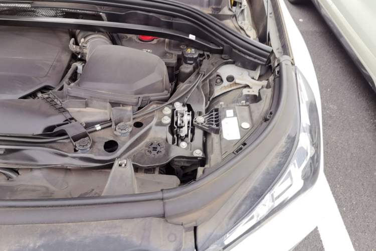 Used BMW X1 2023 sDrive25Li M Sport Package Engine Bay Left