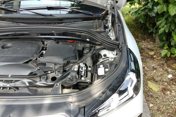 Used BMW X1 2023 sDrive20Li X Design Package Engine Bay Left