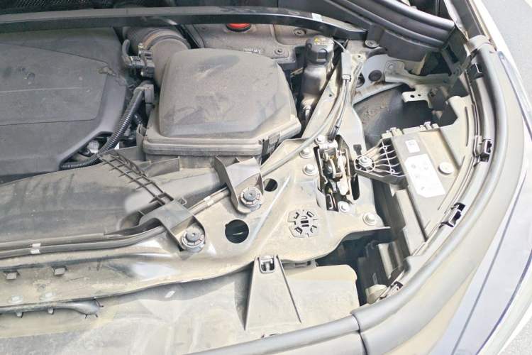 Used BMW X1 2023 sDrive25Li X Design Package Engine Bay Left
