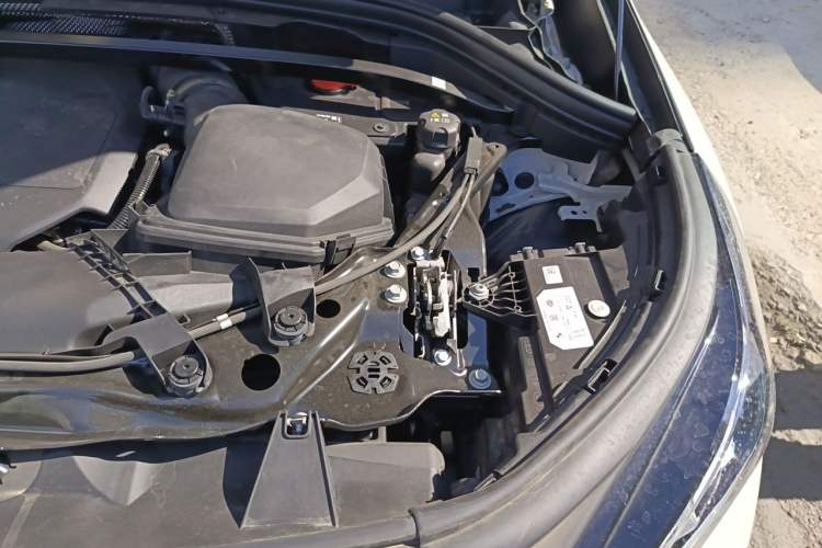 Used BMW X1 2023 sDrive20Li X Design Package Engine Bay Left