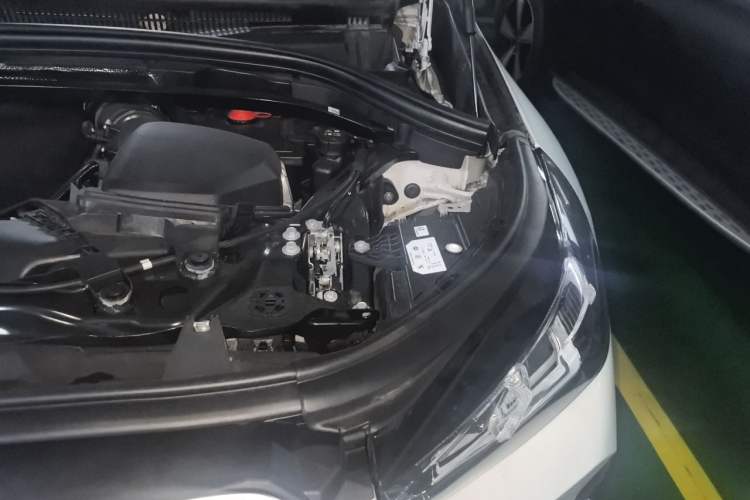 Used BMW X1 2023 xDrive25Li X Design Package Engine Bay Left