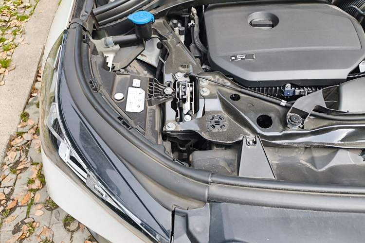 Used BMW X1 2023 sDrive25Li X Design Package Engine Bay Right