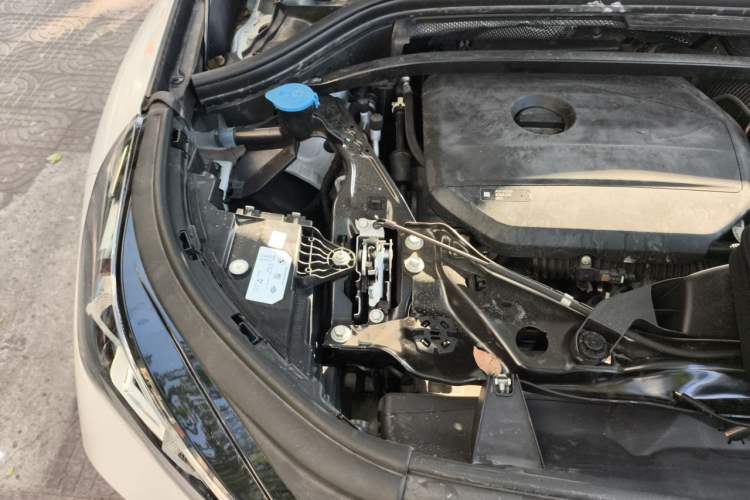 Used BMW X1 2023 sDrive20Li X Design Package Engine Bay Right