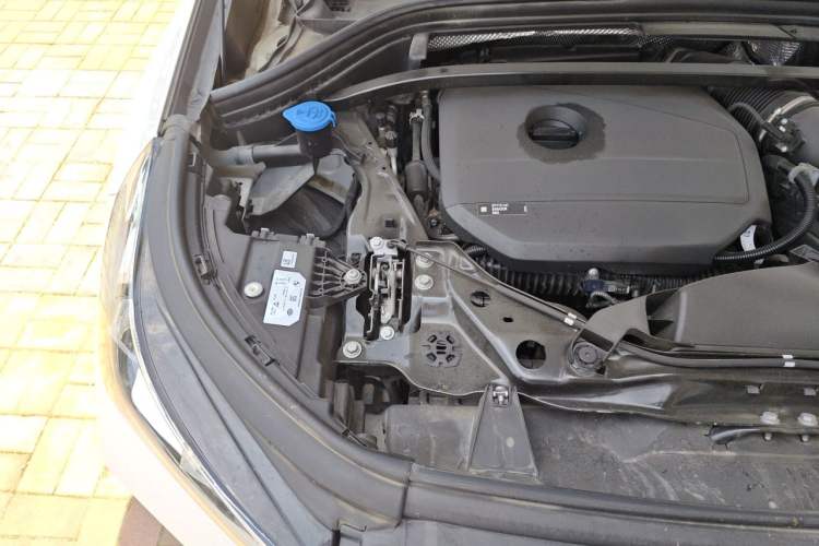 Used BMW X1 2023 sDrive25Li M Sport Package Engine Bay Right