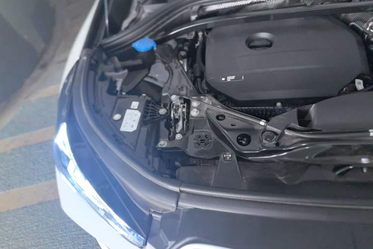 Used BMW X1 2023 sDrive25Li X Design Package Engine Bay Right