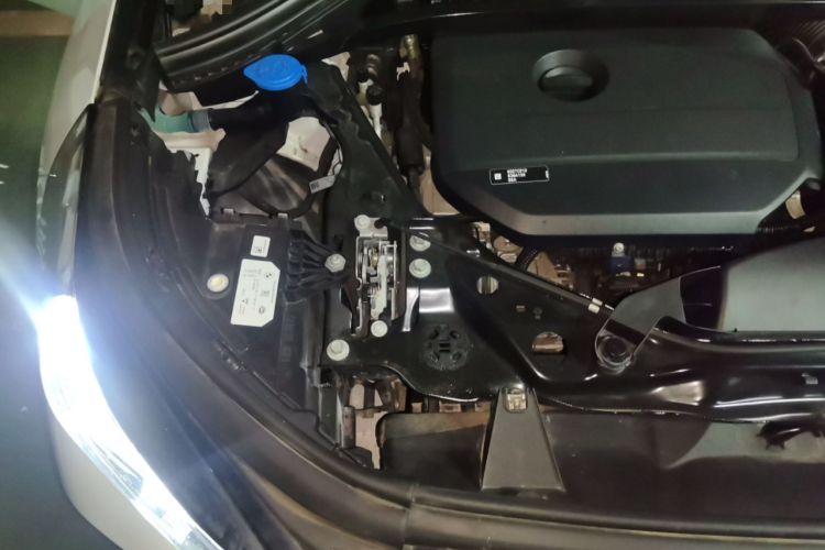 Used BMW X1 2023 sDrive20Li X Design Package Engine Bay Right