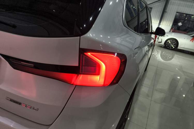 Used BMW X1 2023 sDrive25Li X Design Package Exterior 6