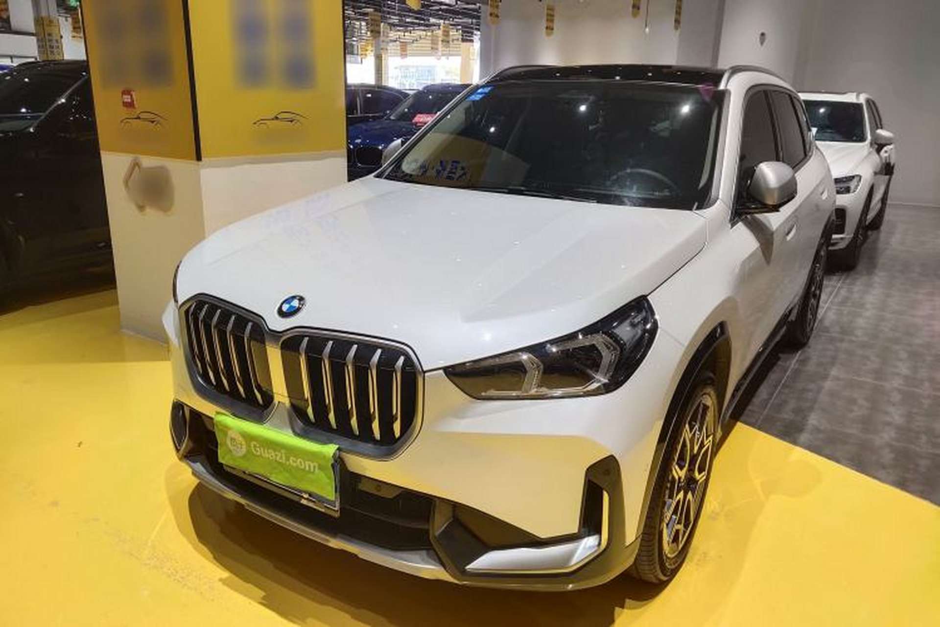 Used BMW X1 2023 sDrive25Li X Design Package Front Left 45 Deg