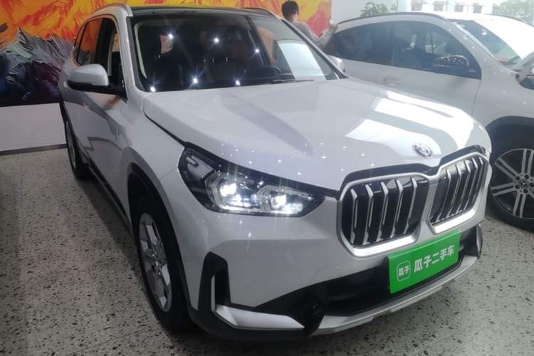 Used BMW X1 2023 sDrive20Li X Design Package Front Right 45 Deg